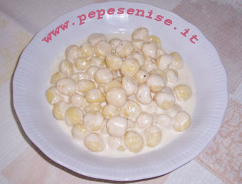 GNOCCHETTI DI PATATE AI FORMAGGI